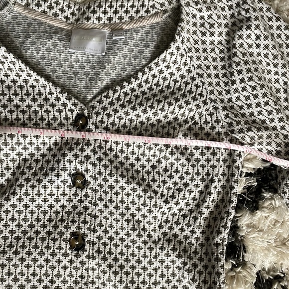 ett:twa button up top - Picture 7 of 7